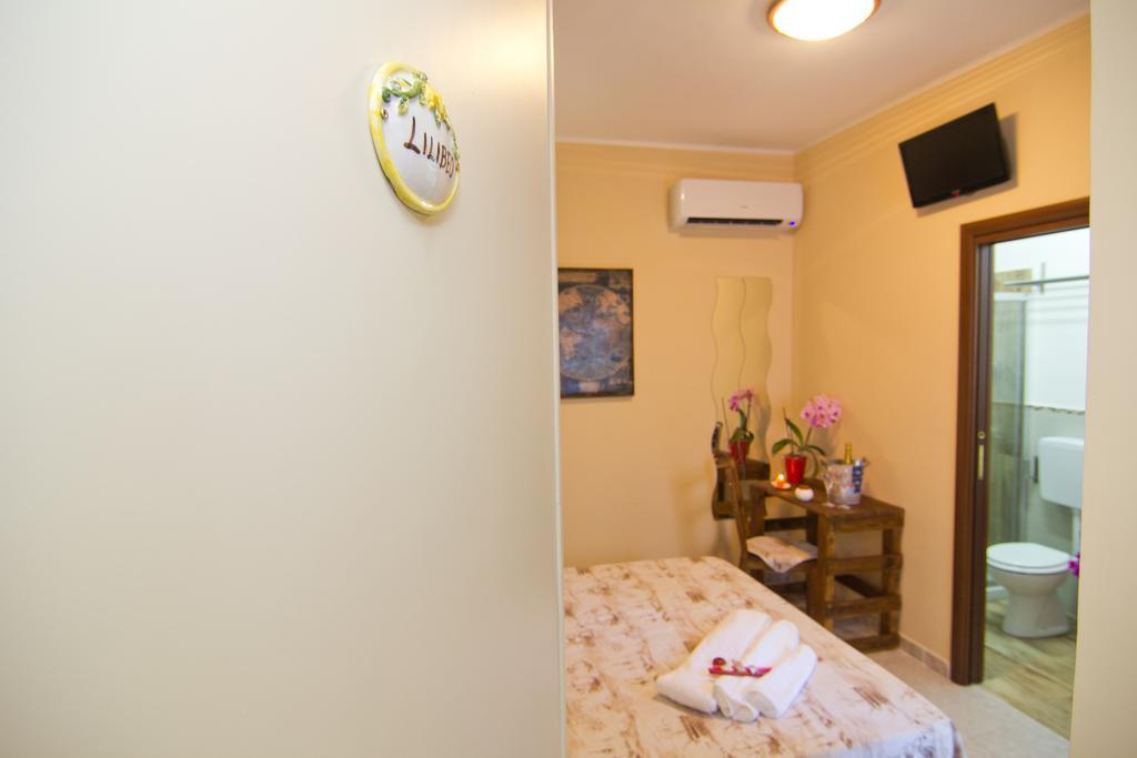 B&B Tifeo Вилафранка Тирена Екстериор снимка