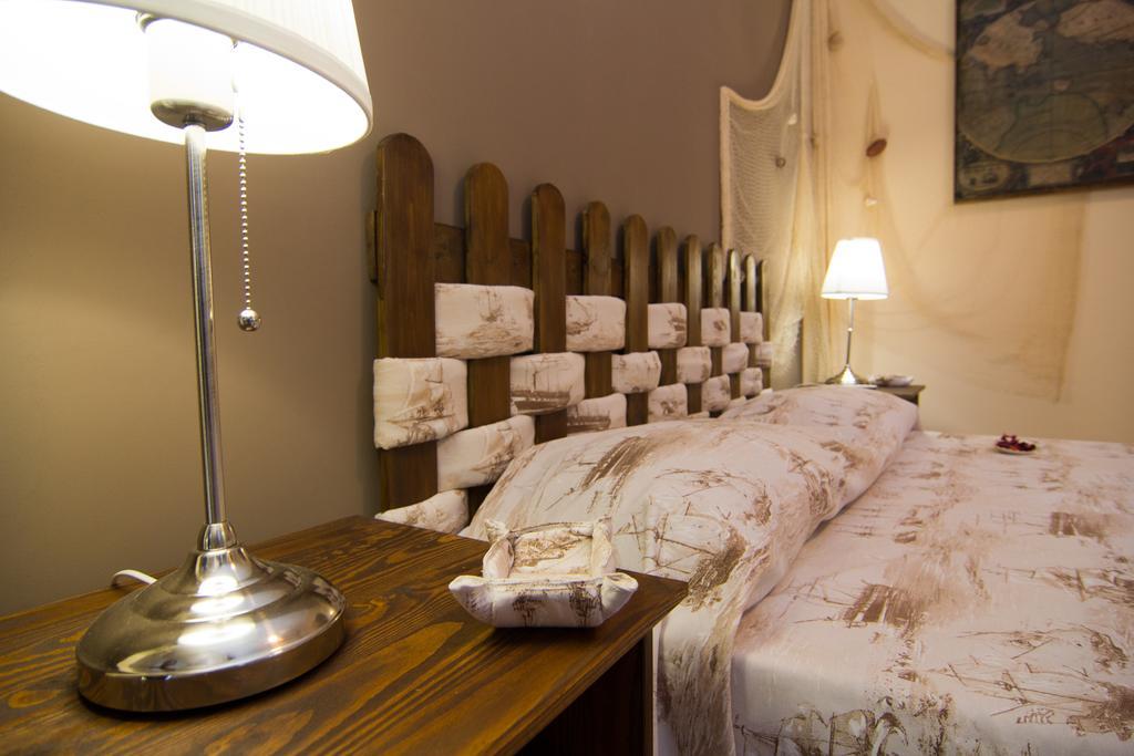 B&B Tifeo Вилафранка Тирена Екстериор снимка