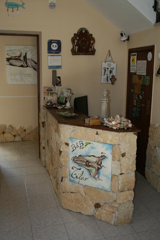 B&B Tifeo Вилафранка Тирена Екстериор снимка
