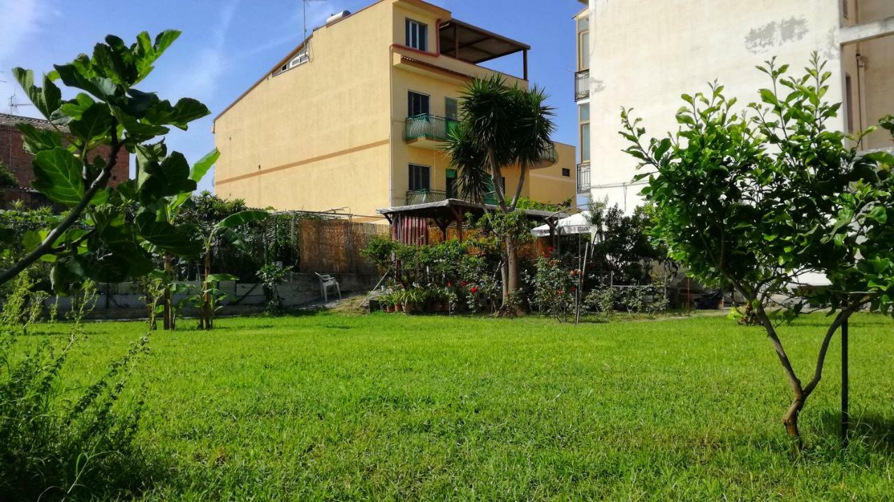B&B Tifeo Вилафранка Тирена Екстериор снимка